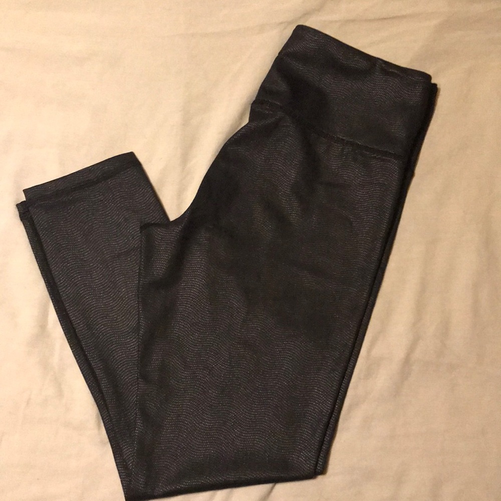 Zyia Black Vibration Leggings